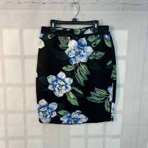 🔥🔥5 for $25🔥🔥Banana Republic Black Floral Rayon Linen Fully Lined Pencil Skirt
